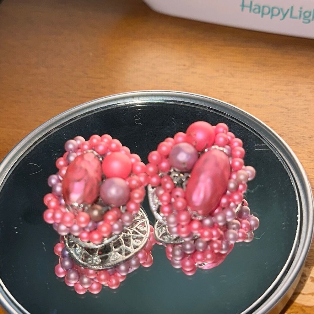 Vintage‎ 60s pink & lavender oblong beaded clip on earrings made in Japan